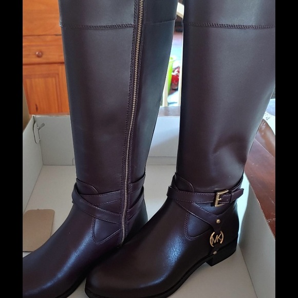 Michael kors boots - Picture 1 of 5